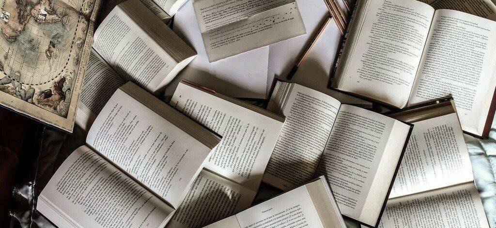 Lart de la promotion du livre : par  ApexiumLabs 